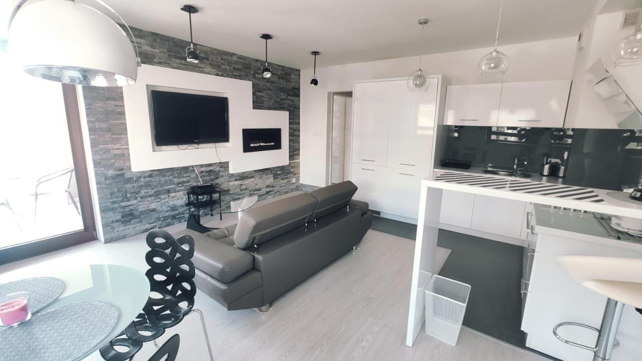 Lokietka 8B By Homeprime Krakow Bagian luar foto